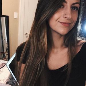 Meet your Posher, Caroline